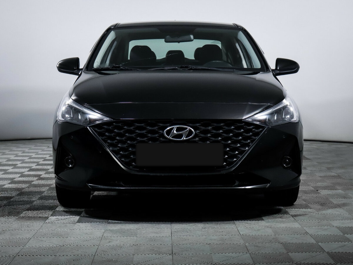 Купить Hyundai Solaris II, 2020, 108 422 км, фото №2