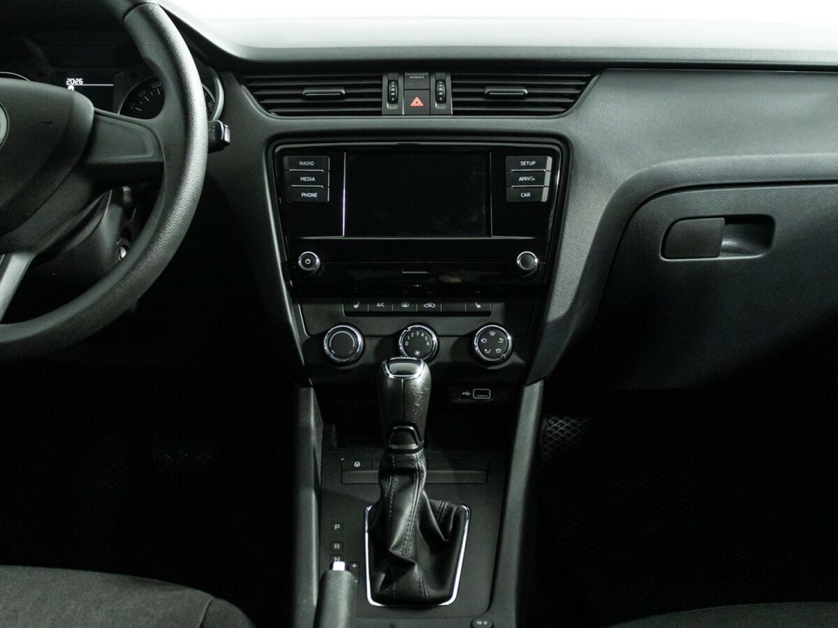 Купить Skoda Octavia III (A7) Рестайлинг, 2018, 104 000 км, фото №13