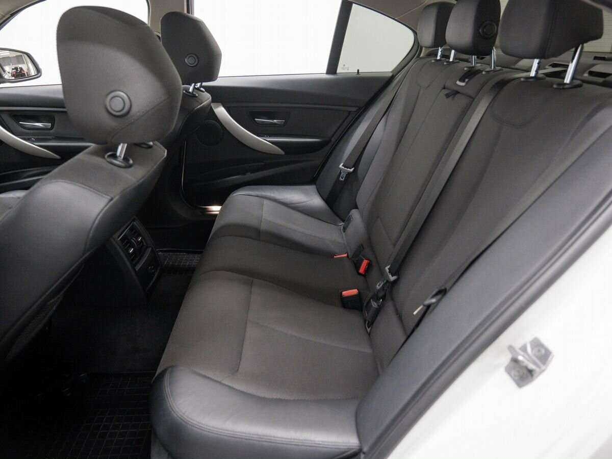 Купить BMW 3 серии 318i, 2016, 188 888 км, фото №12