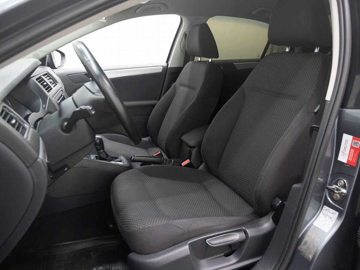 Купить Volkswagen Jetta, 2012, 228 632 км, фото №7