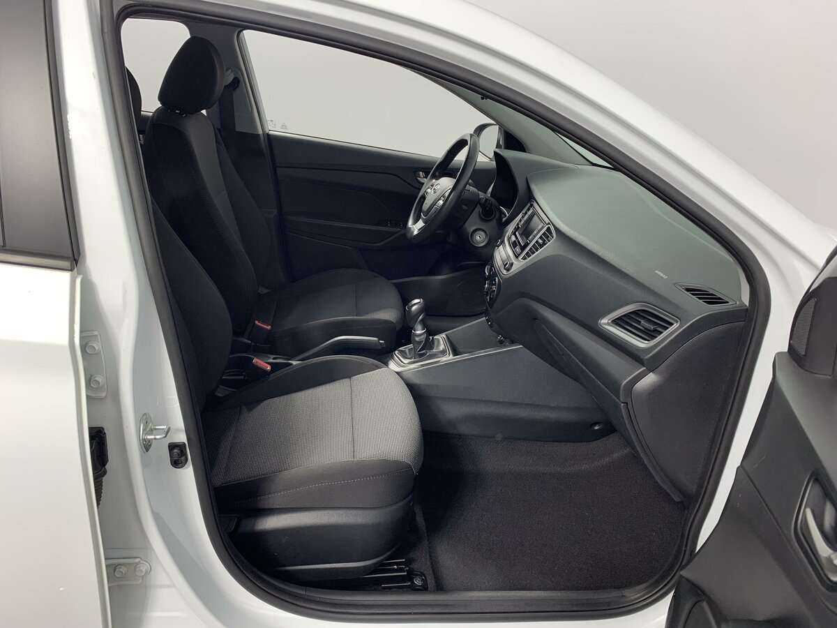 Купить Hyundai Solaris, 2019, 126 048 км, фото №15