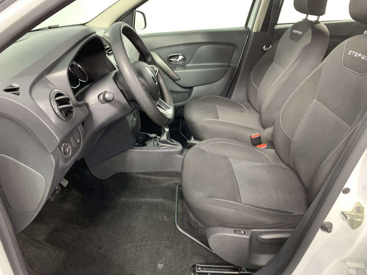 Купить Renault Logan Stepway, 2020, 70 185 км, фото №16