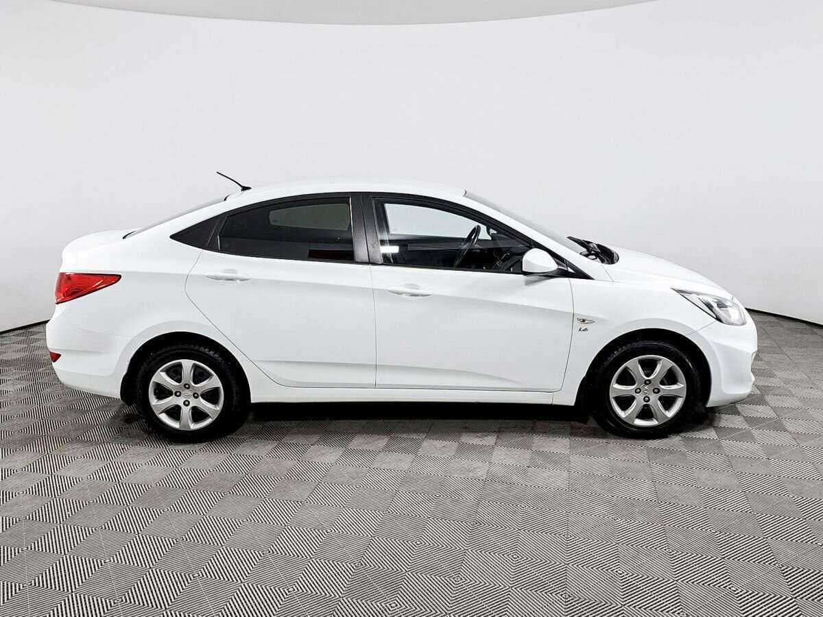 Купить Hyundai Solaris, 2013, 148 000 км, фото №4