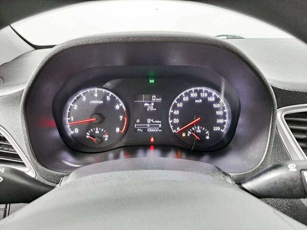 Купить Hyundai Solaris, 2019, 106 601 км, фото №10