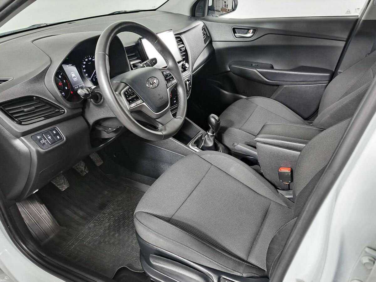 Купить Hyundai Solaris, 2021, 83 129 км, фото №15