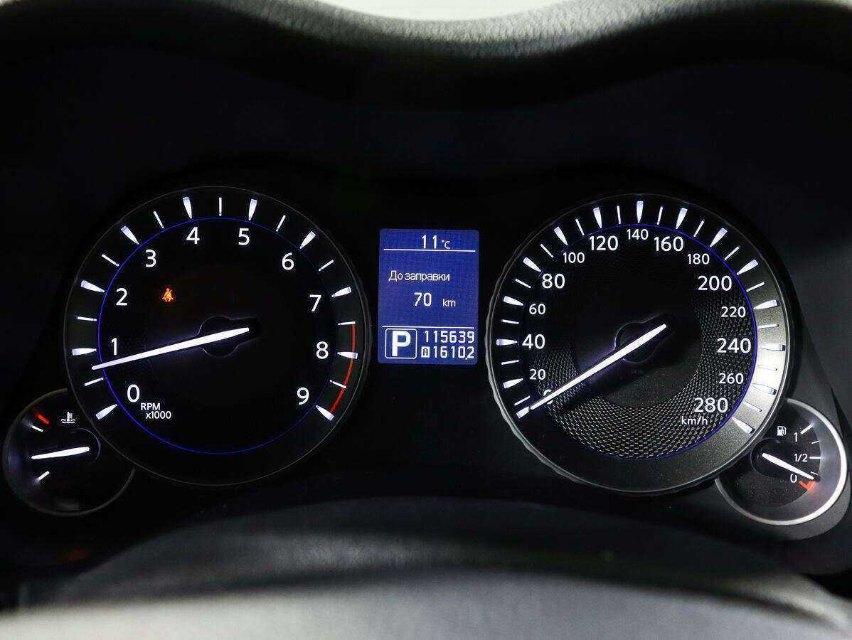 Купить Infiniti Q70, 2014, 115 637 км, фото №6