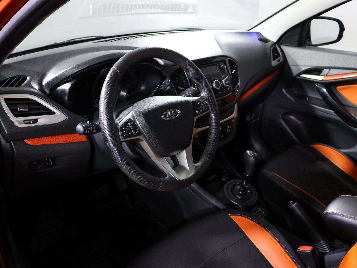 Купить Lada (ВАЗ) Vesta SW Cross, 2019, 62 280 км, фото №14