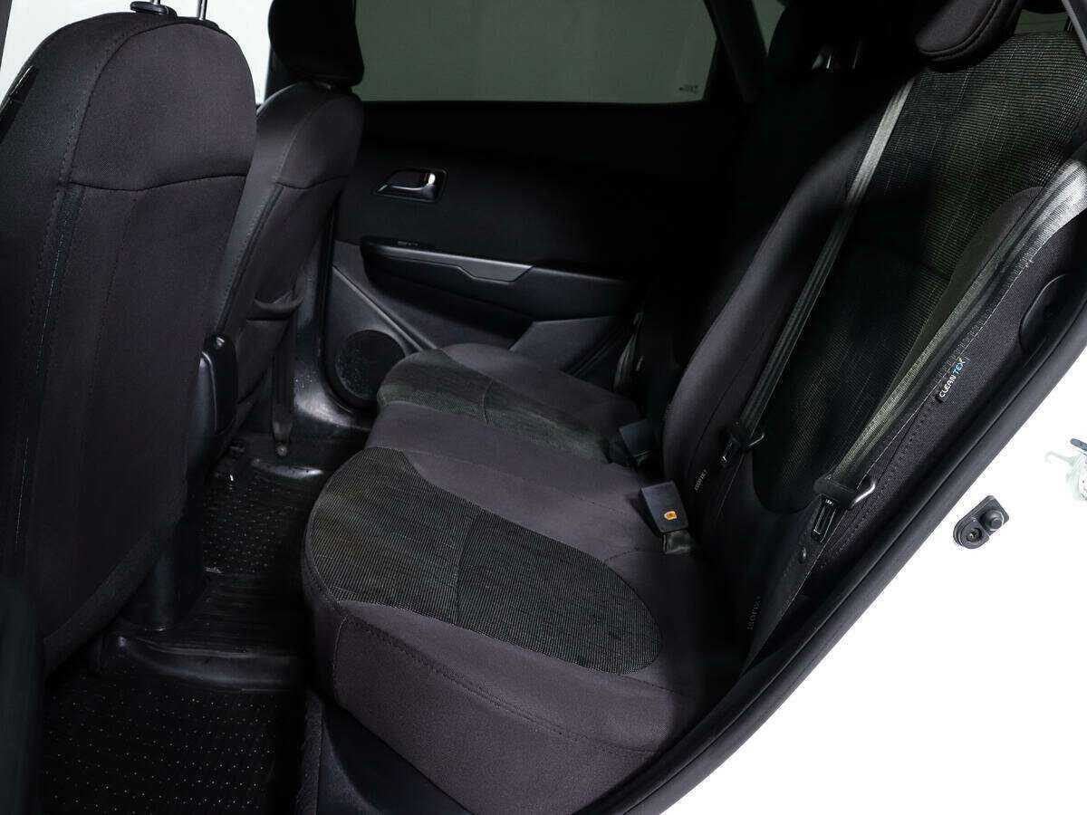 Купить Kia Rio, 2016, 140 575 км, фото №8