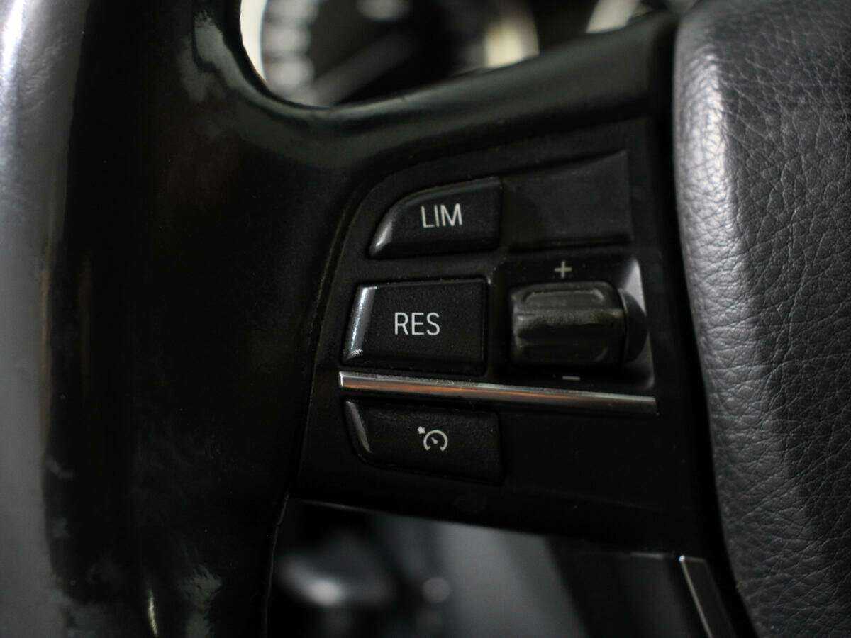 Купить BMW 5 серии 528i xDrive, 2012, 237 085 км, фото №17