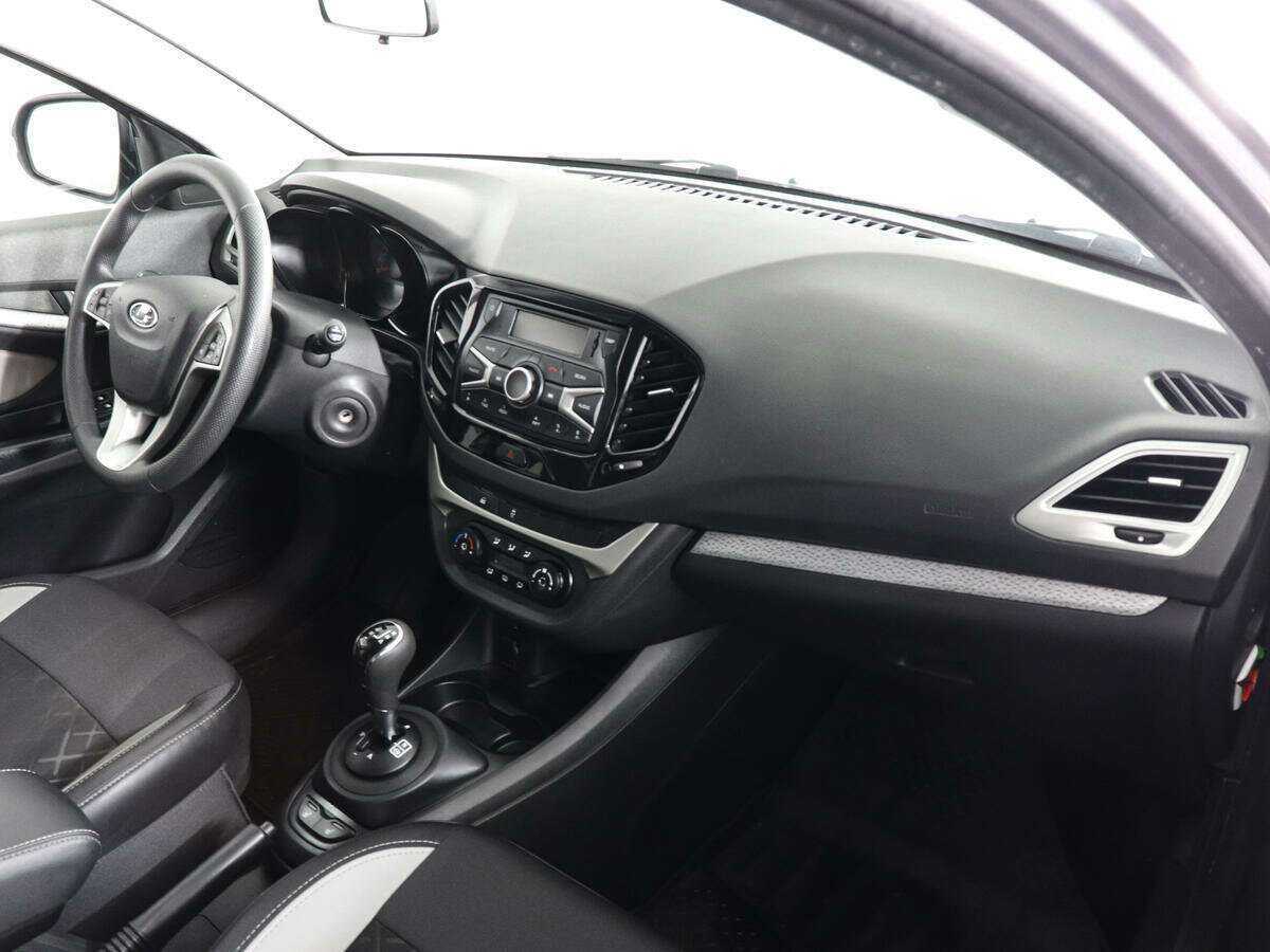 Купить Lada (ВАЗ) Vesta SW Cross, 2019, 66 515 км, фото №10