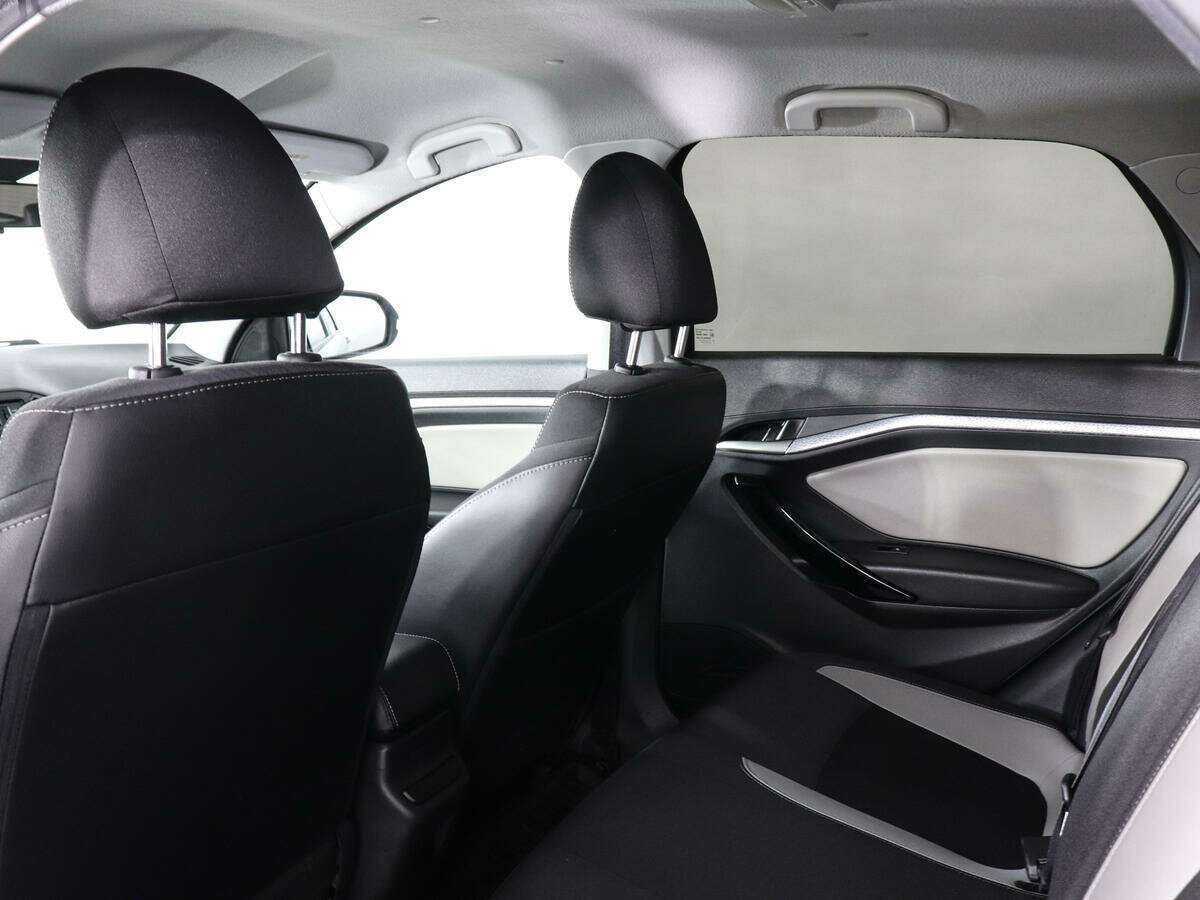 Купить Lada (ВАЗ) Vesta SW Cross, 2019, 66 515 км, фото №12