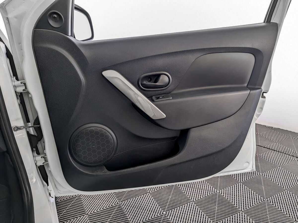 Купить Renault Sandero, 2016, 81 352 км, фото №17