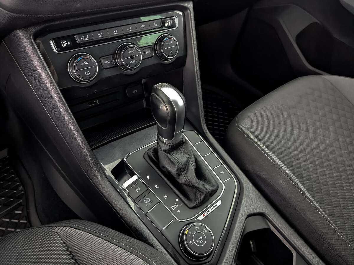 Купить Volkswagen Tiguan, 2018, 133 758 км, фото №17