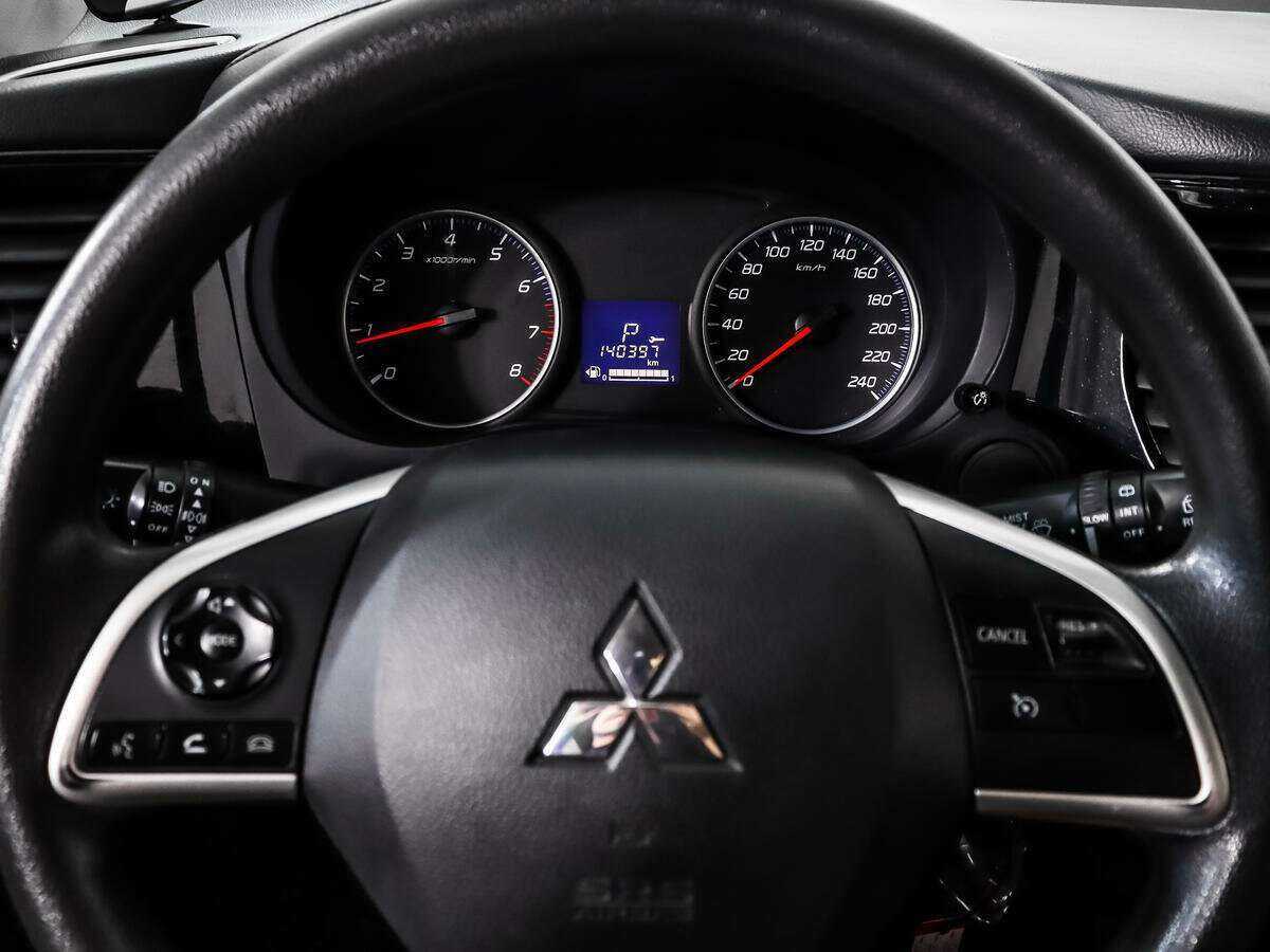 Купить Mitsubishi Outlander, 2016, 140 397 км, фото №17