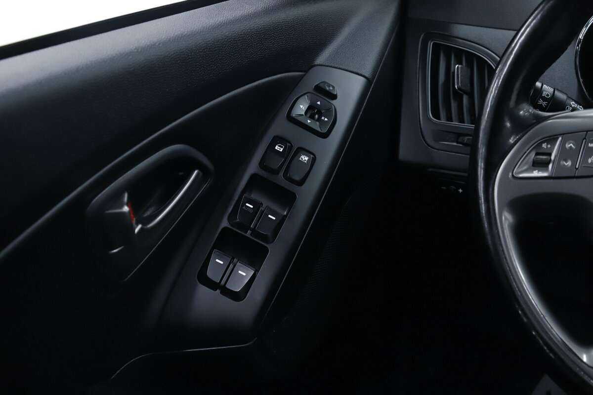 Купить Hyundai ix35, 2015, 68 000 км, фото №10