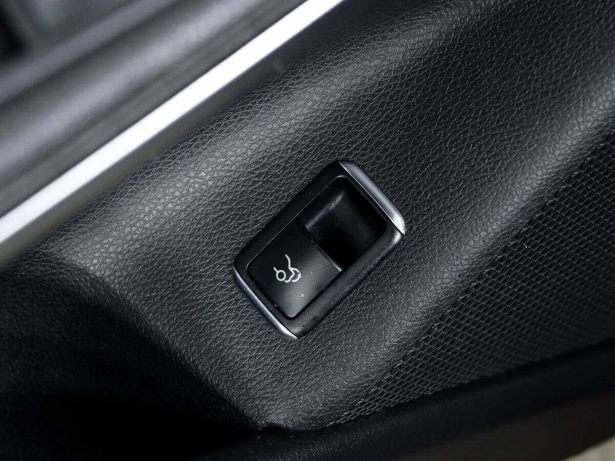 Купить Mercedes-Benz CLA 200, 2018, 116 888 км, фото №16