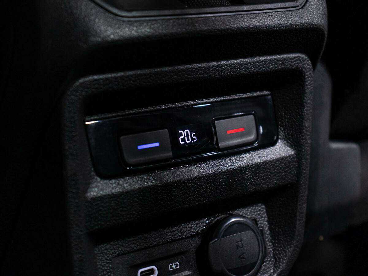 Купить Volkswagen Tiguan, 2021, 98 939 км, фото №18