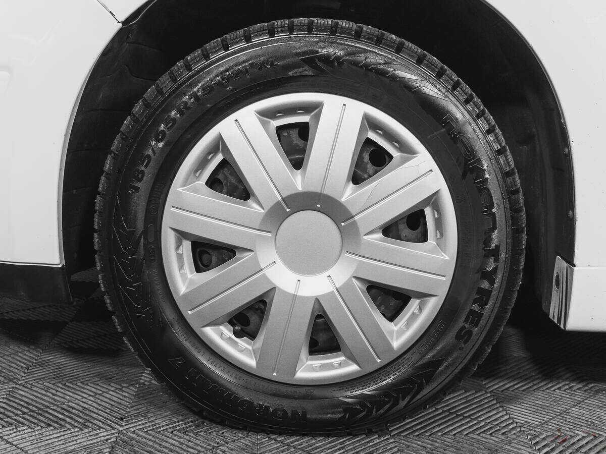 Купить Nissan Tiida, 2013, 140 737 км, фото №15