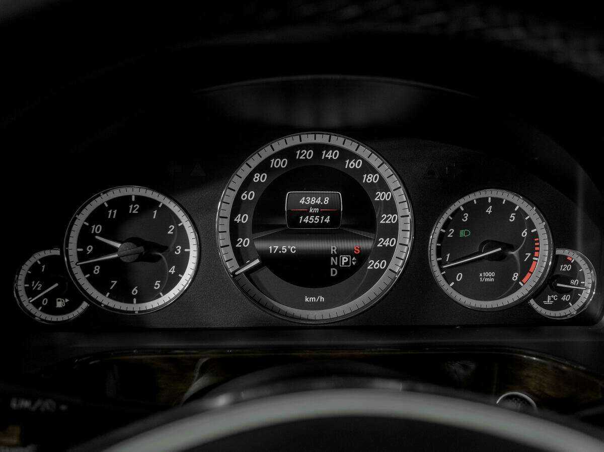 Купить Mercedes-Benz E-Класс 200 7G-Tronic, 2012, 141 000 км, фото №11