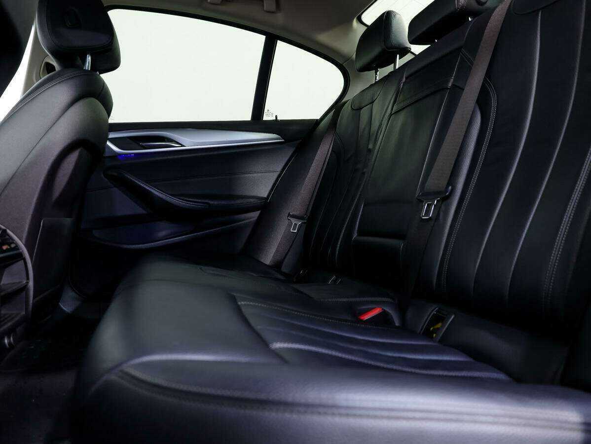 Купить BMW 5 серии 520d, 2018, 186 074 км, фото №13