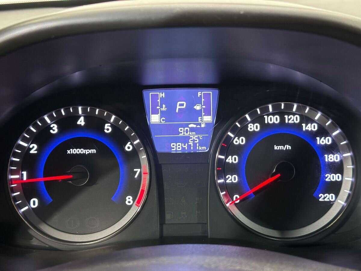 Купить Hyundai Solaris, 2015, 98 464 км, фото №9