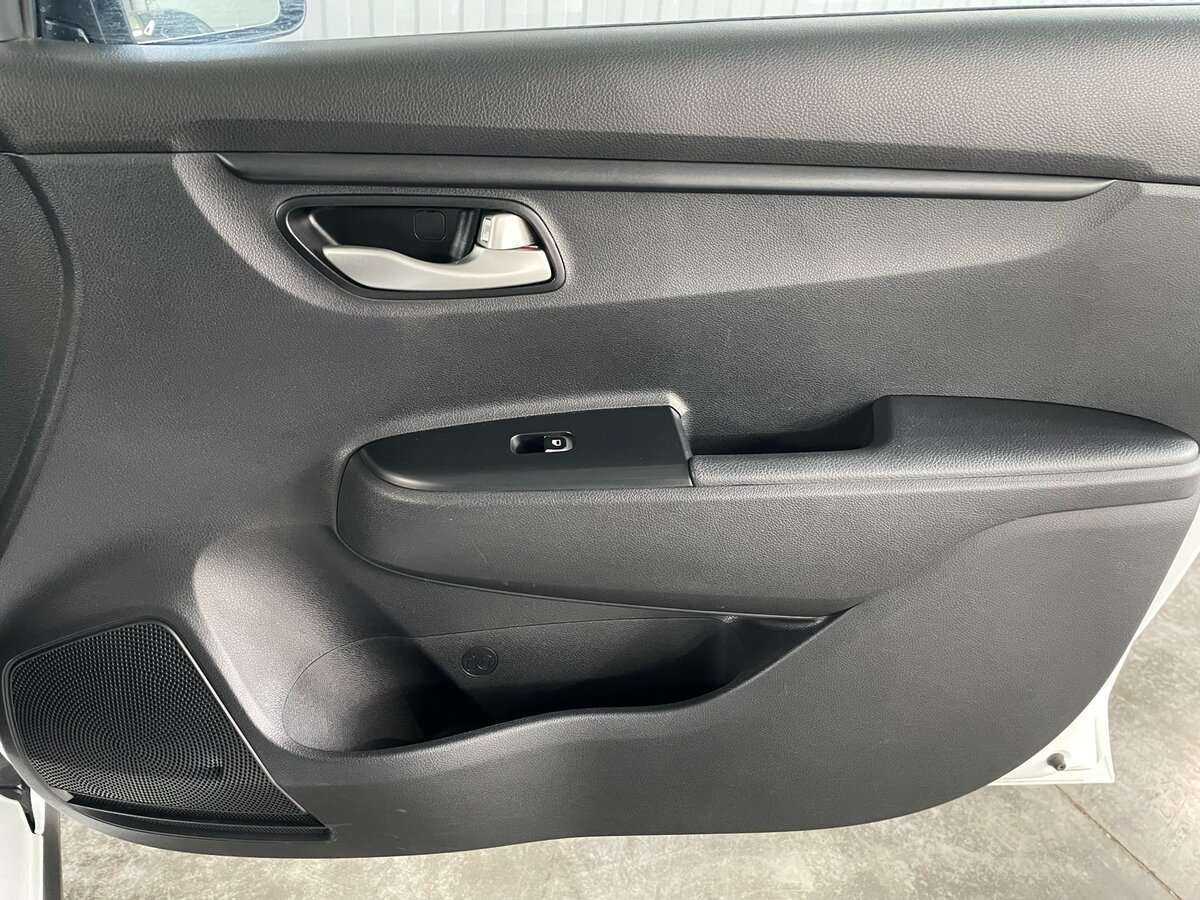 Купить Kia Rio X-Line, 2018, 85 416 км, фото №22