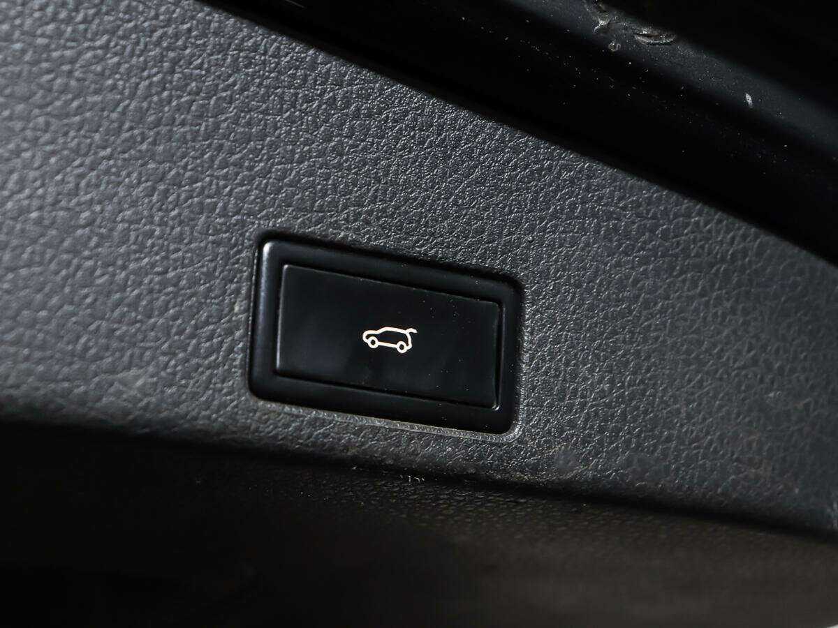 Купить Volkswagen Touareg, 2013, 321 298 км, фото №16