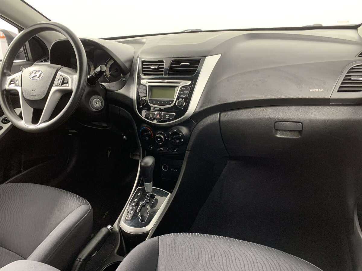 Купить Hyundai Solaris, 2013, 56 055 км, фото №9