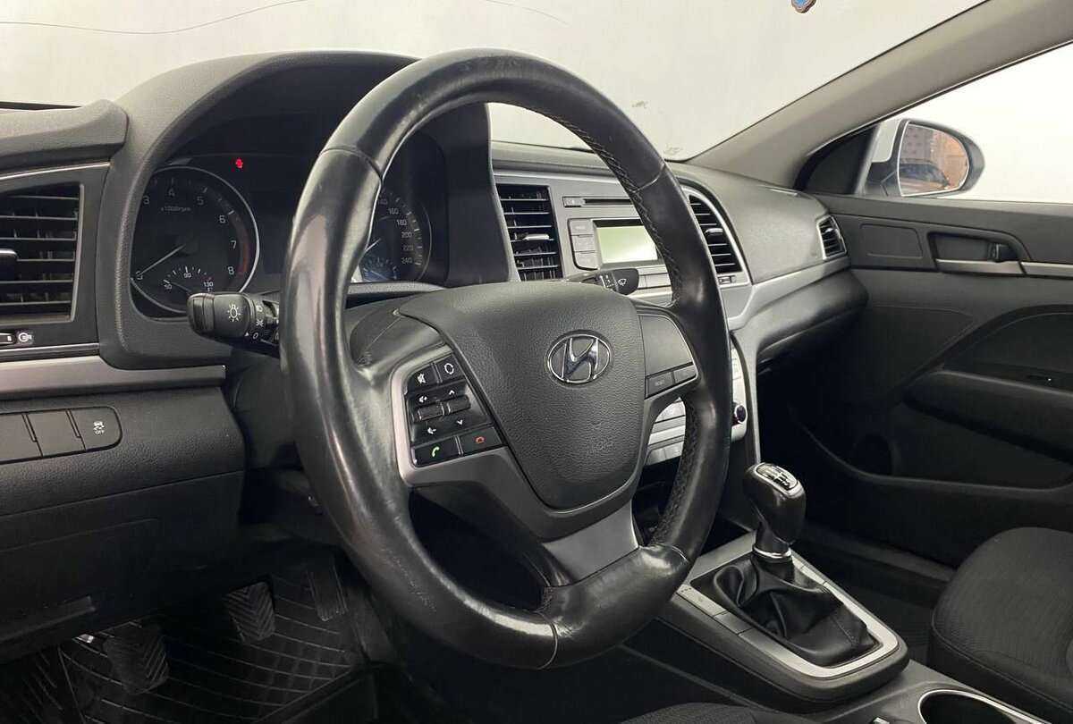 Купить Hyundai Elantra, 2017, 132 960 км, фото №12