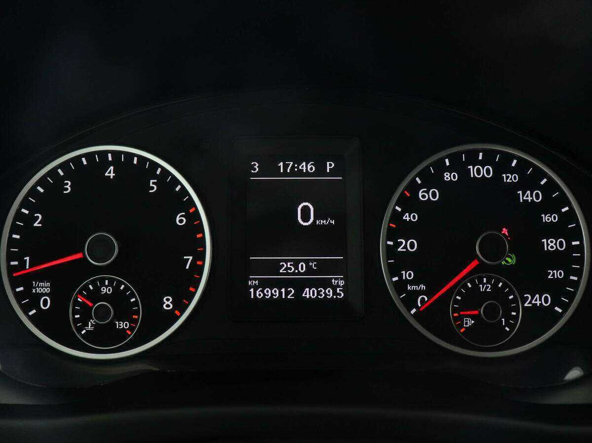 Купить Volkswagen Tiguan, 2012, 169 919 км, фото №11