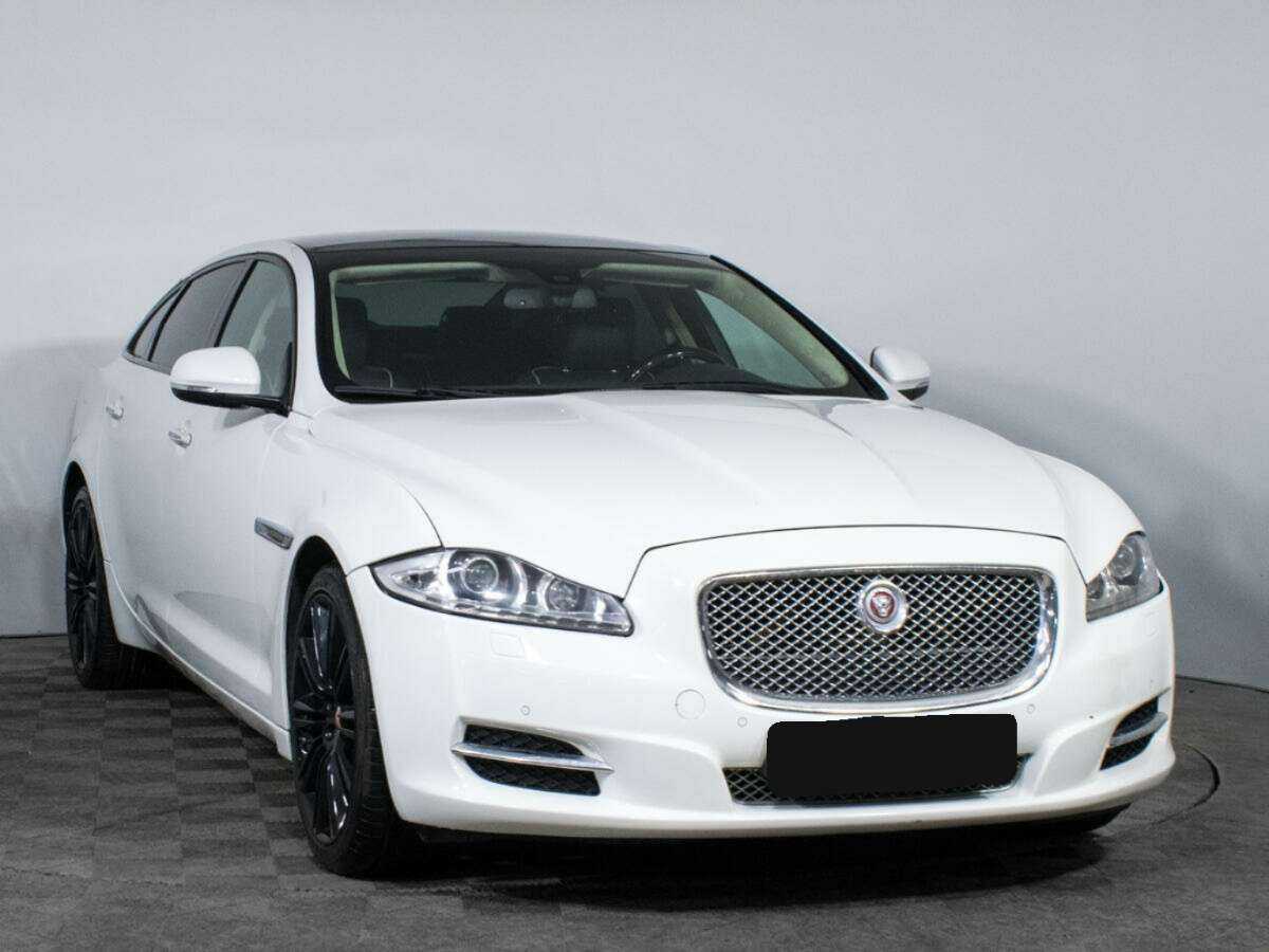 Jaguar XJ