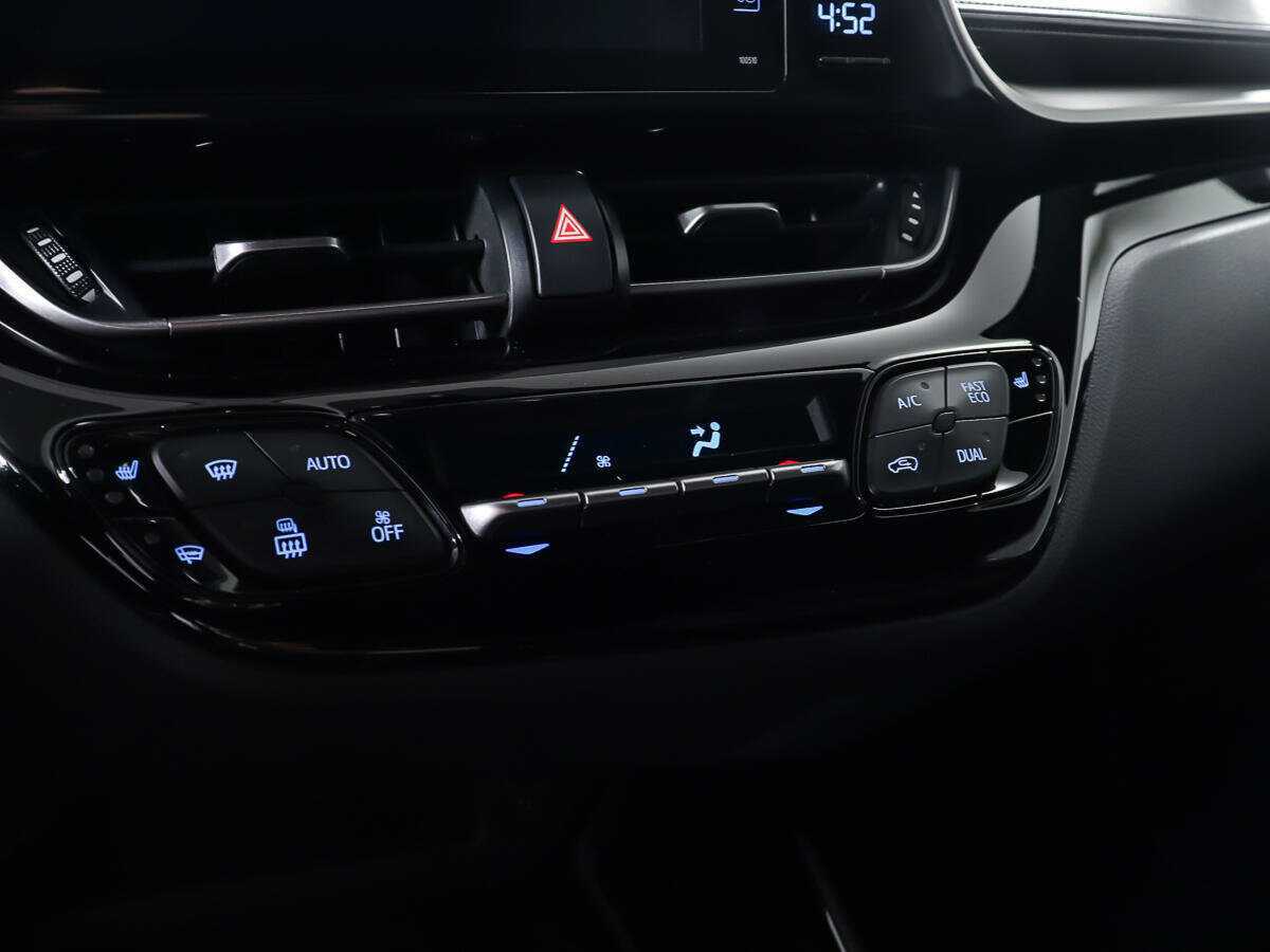 Купить Toyota C-HR, 2019, 67 110 км, фото №13