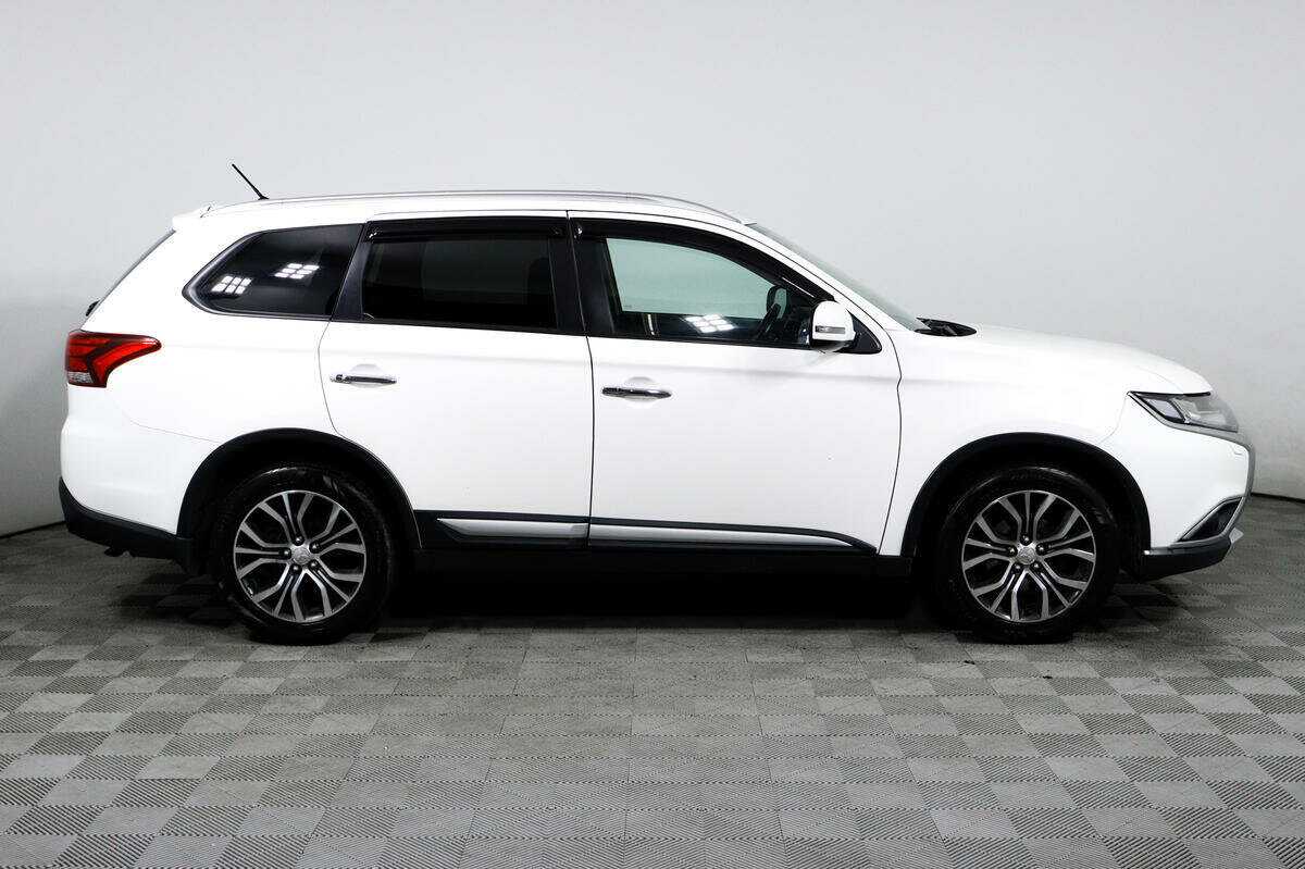 Купить Mitsubishi Outlander, 2016, 129 680 км, фото №4