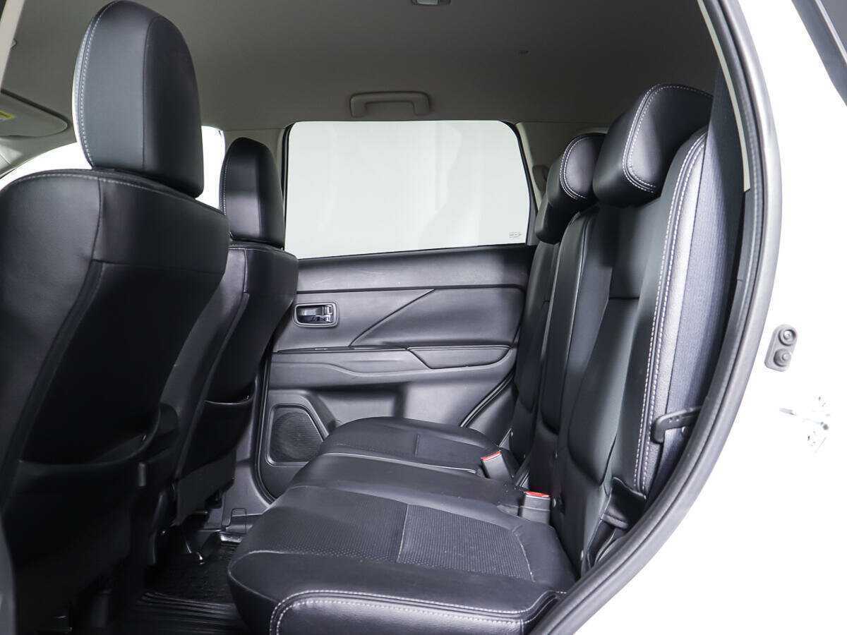 Купить Mitsubishi Outlander, 2016, 129 798 км, фото №10