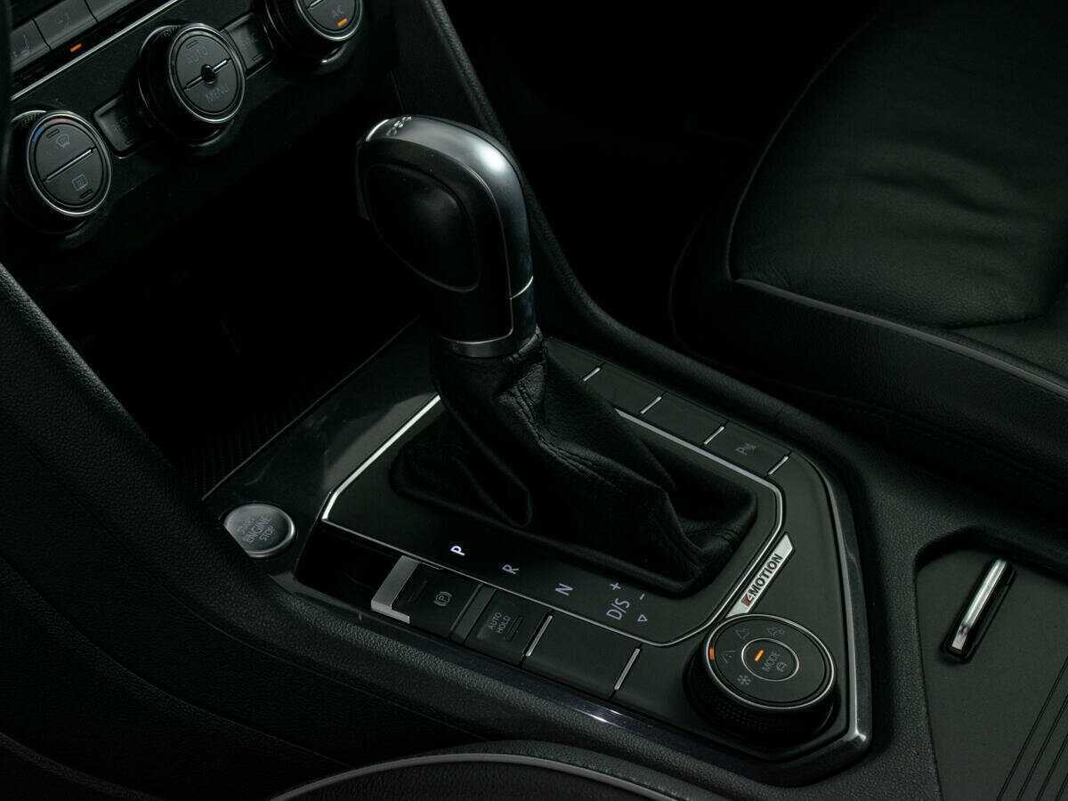 Купить Volkswagen Tiguan, 2018, 107 000 км, фото №18