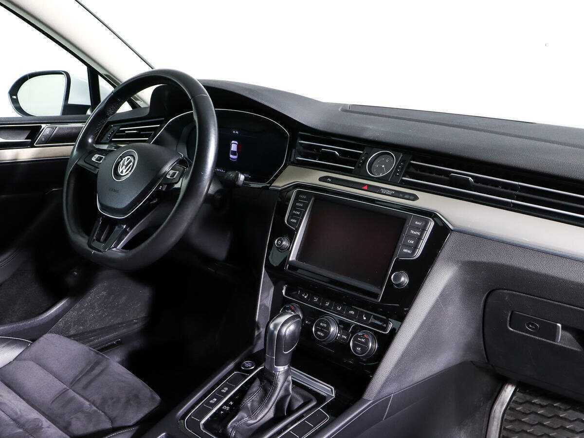 Купить Volkswagen Passat, 2016, 147 000 км, фото №7