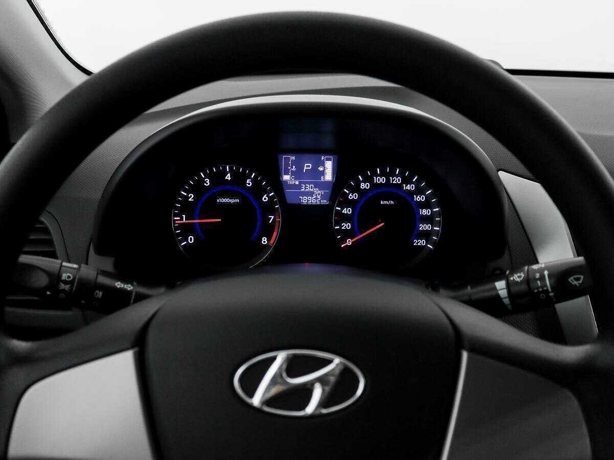 Купить Hyundai Solaris, 2016, 78 960 км, фото №16