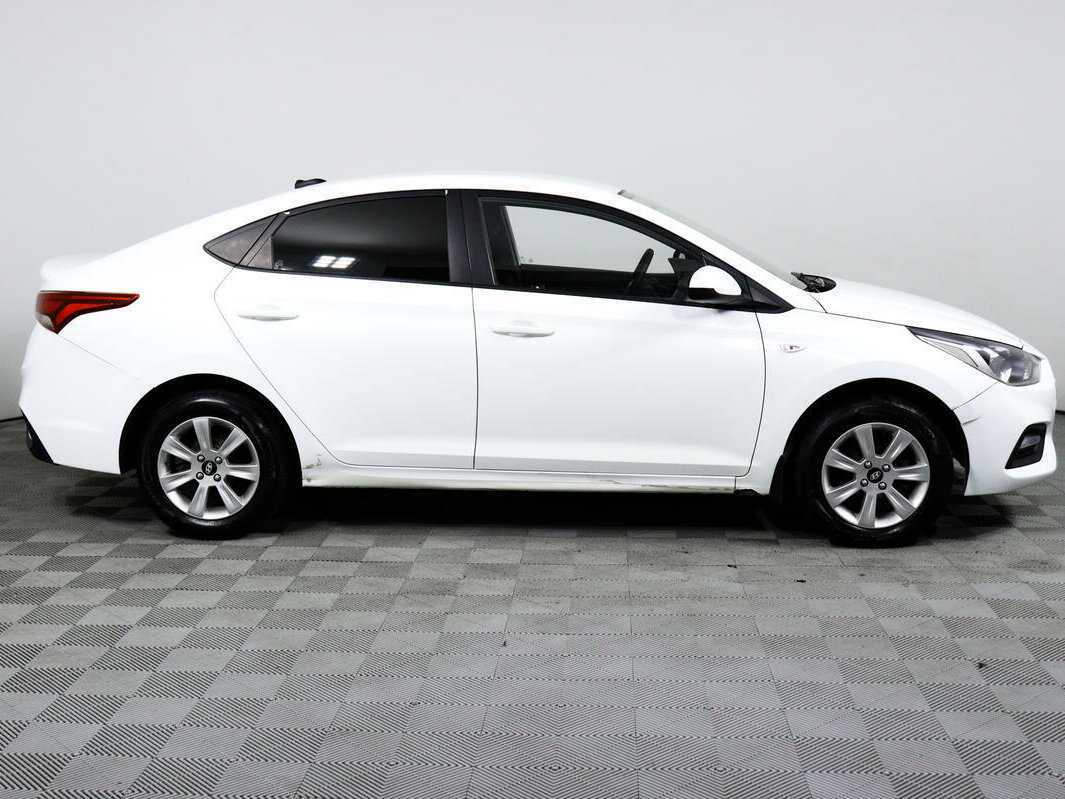 Купить Hyundai Solaris, 2019, 78 901 км, фото №4