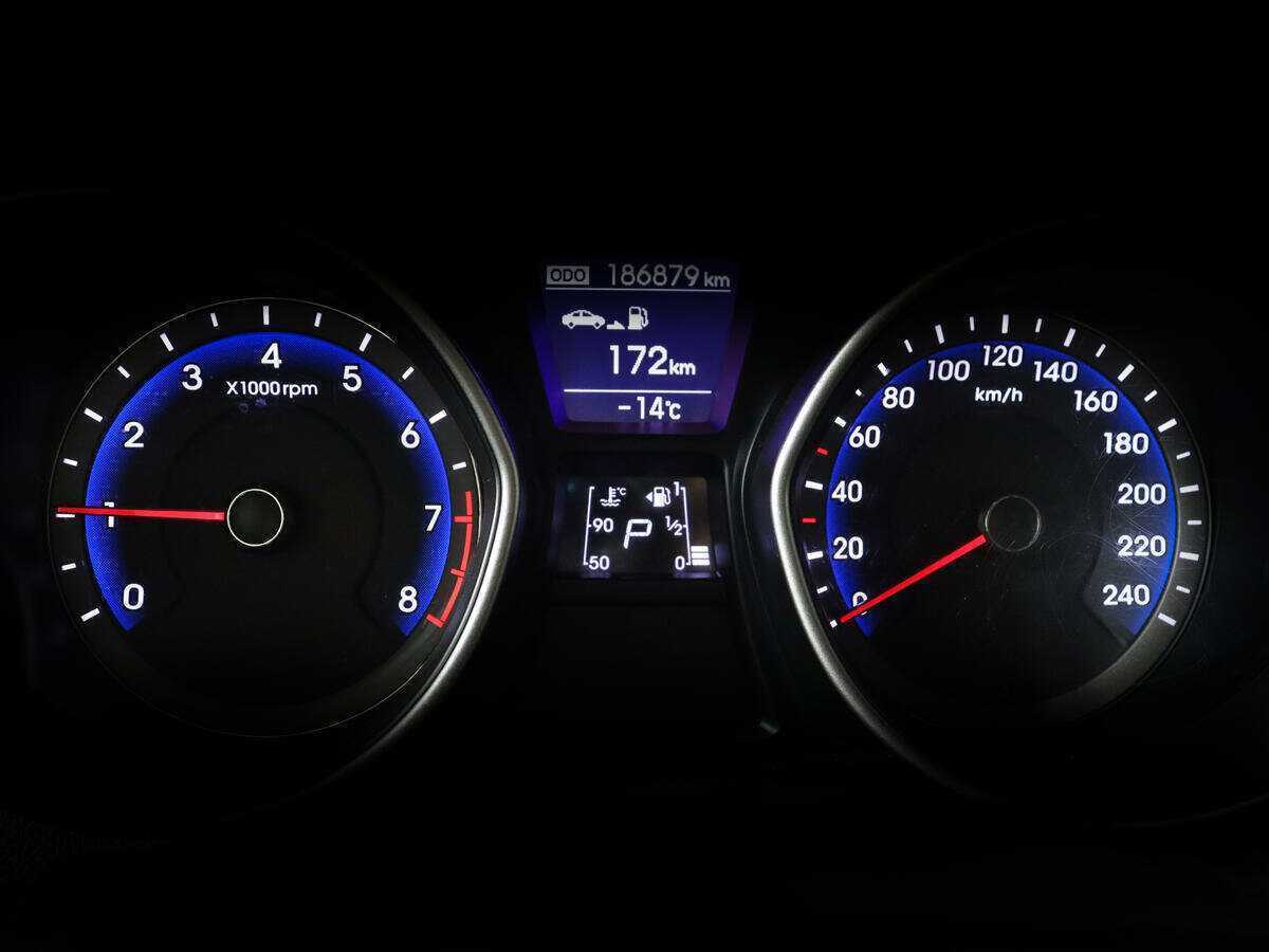 Купить Hyundai i30, 2012, 186 878 км, фото №9