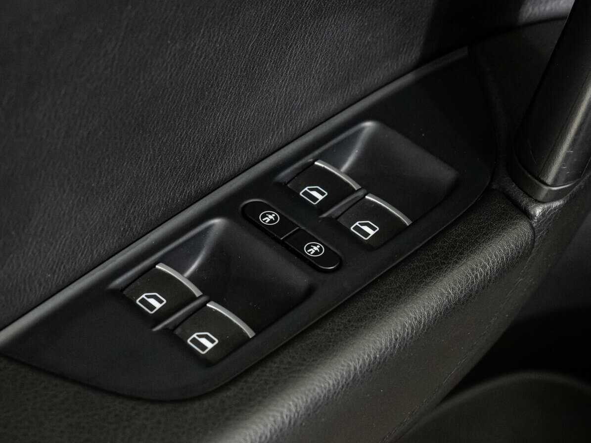 Купить Volkswagen Touareg, 2012, 216 202 км, фото №19