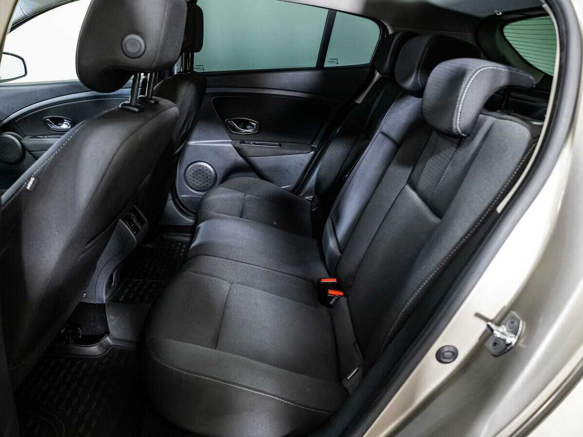 Купить Renault Megane, 2012, 146 215 км, фото №10