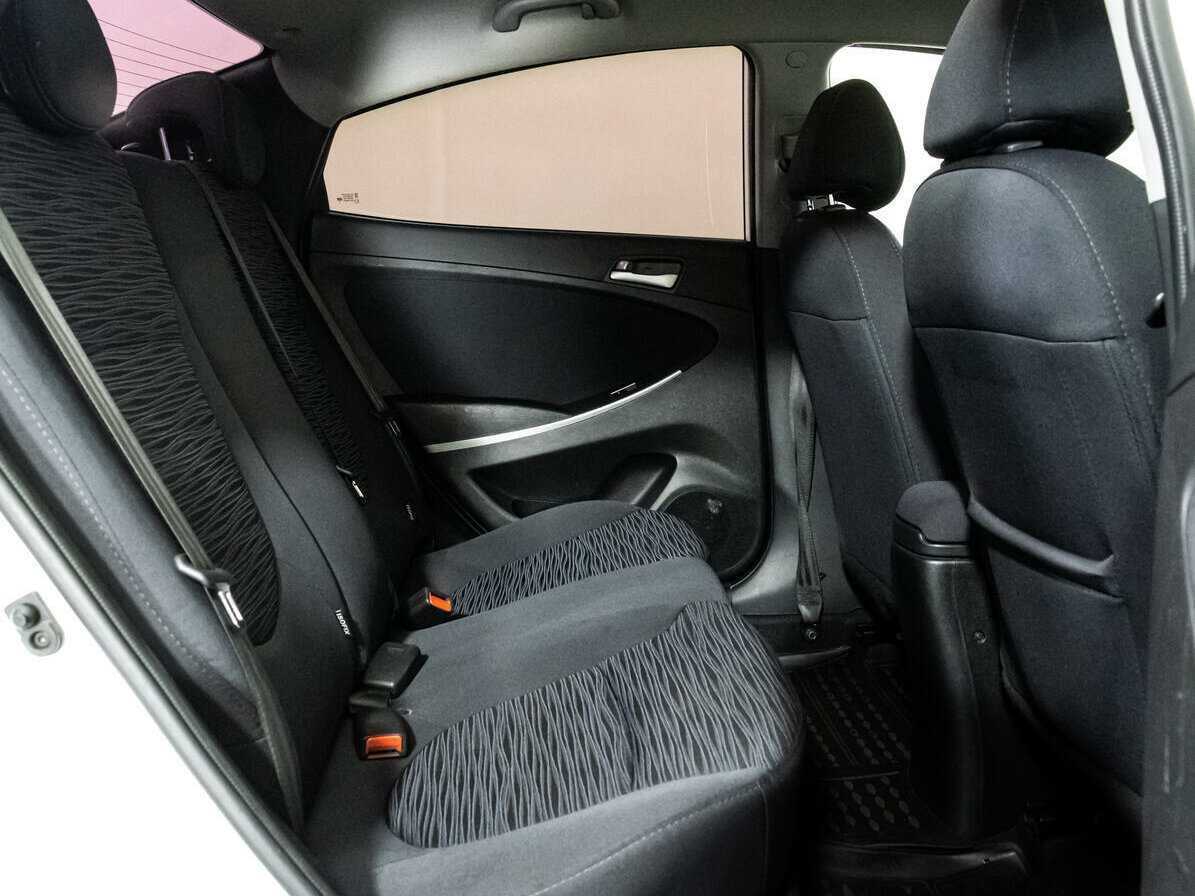 Купить Hyundai Solaris, 2015, 151 966 км, фото №14