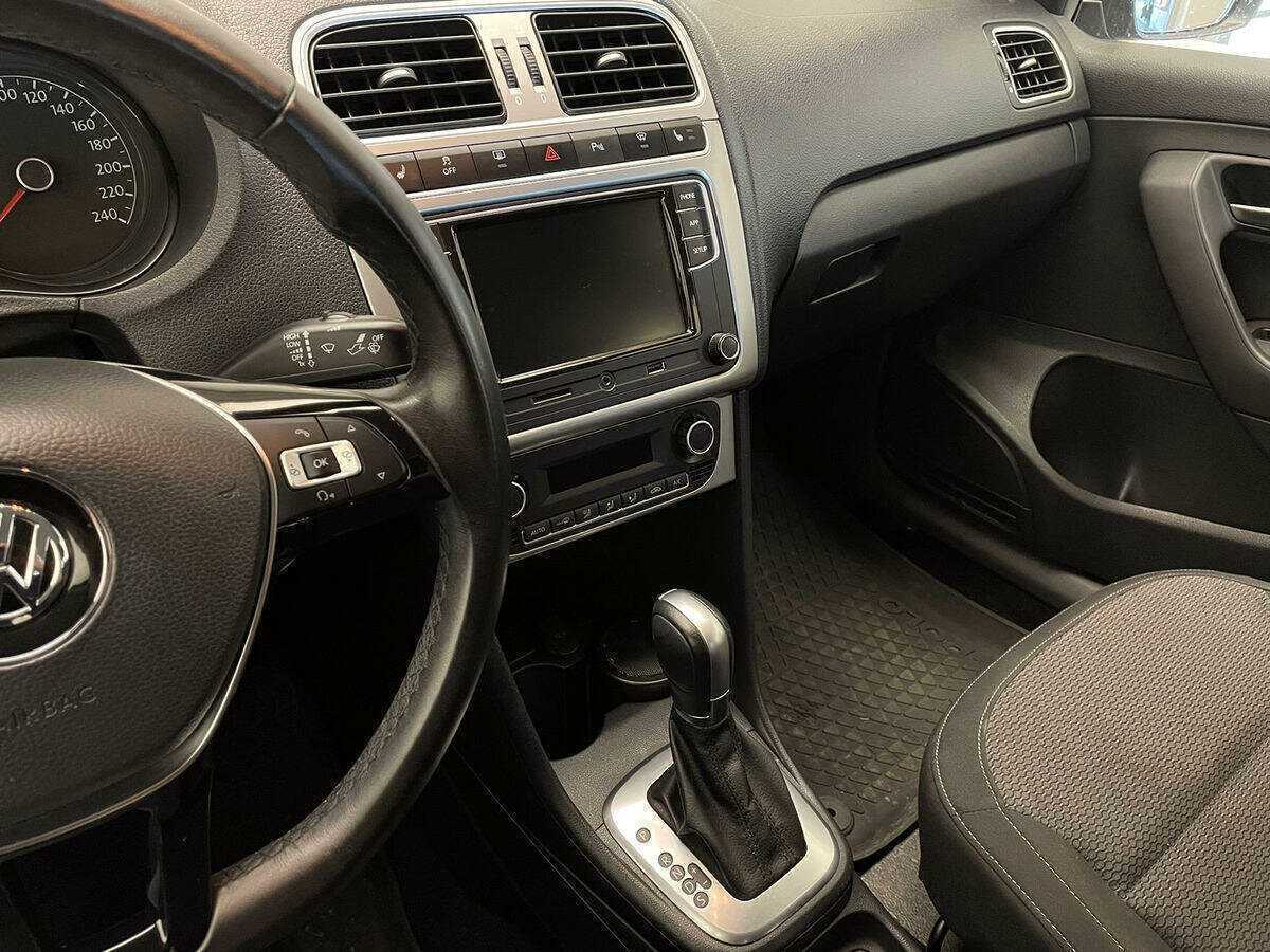 Купить Volkswagen Polo, 2018, 51 240 км, фото №15