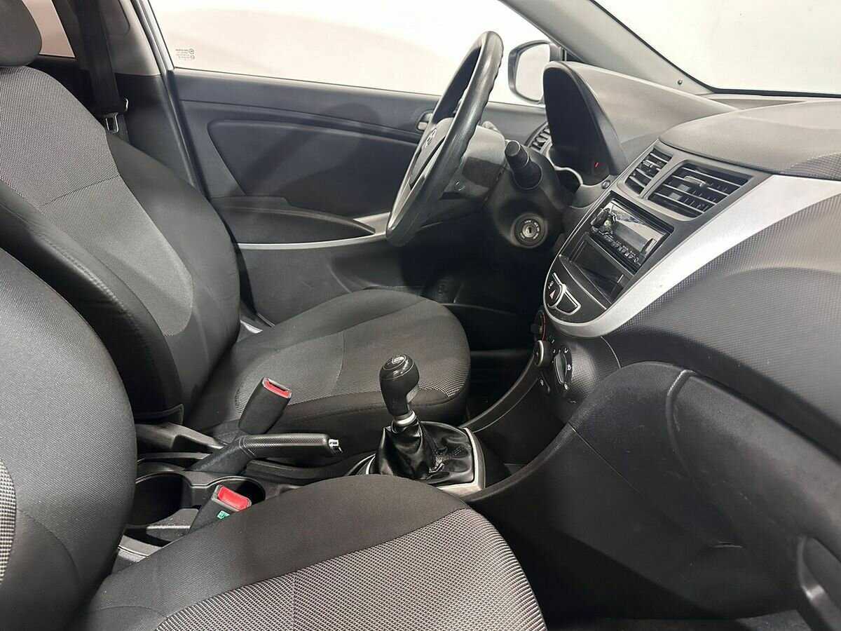 Купить Hyundai Solaris, 2014, 104 006 км, фото №10