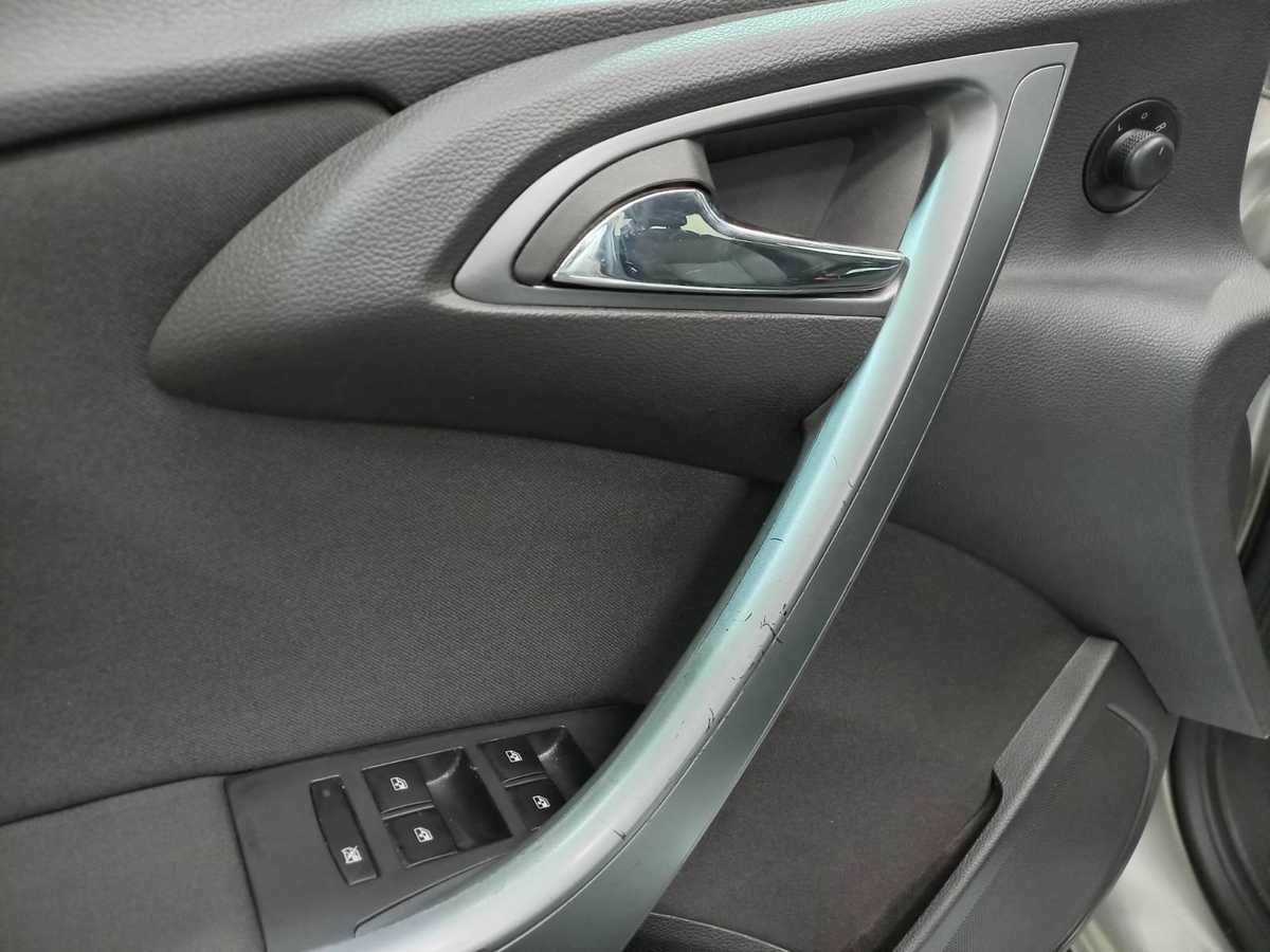 Купить Opel Astra, 2012, 181 509 км, фото №15