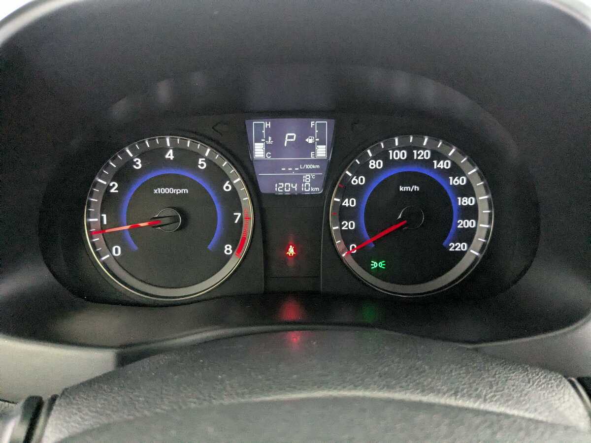 Купить Hyundai Solaris, 2015, 120 409 км, фото №11