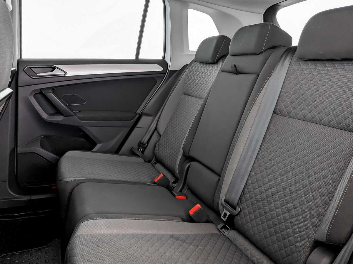 Купить Volkswagen Tiguan, 2017, 149 199 км, фото №10