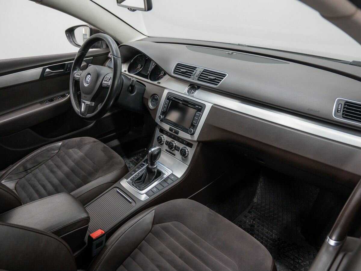 Купить Volkswagen Passat, 2012, 215 000 км, фото №8