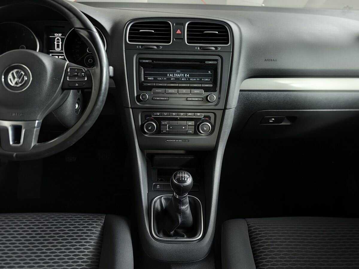 Купить Volkswagen Golf, 2012, 135 668 км, фото №11