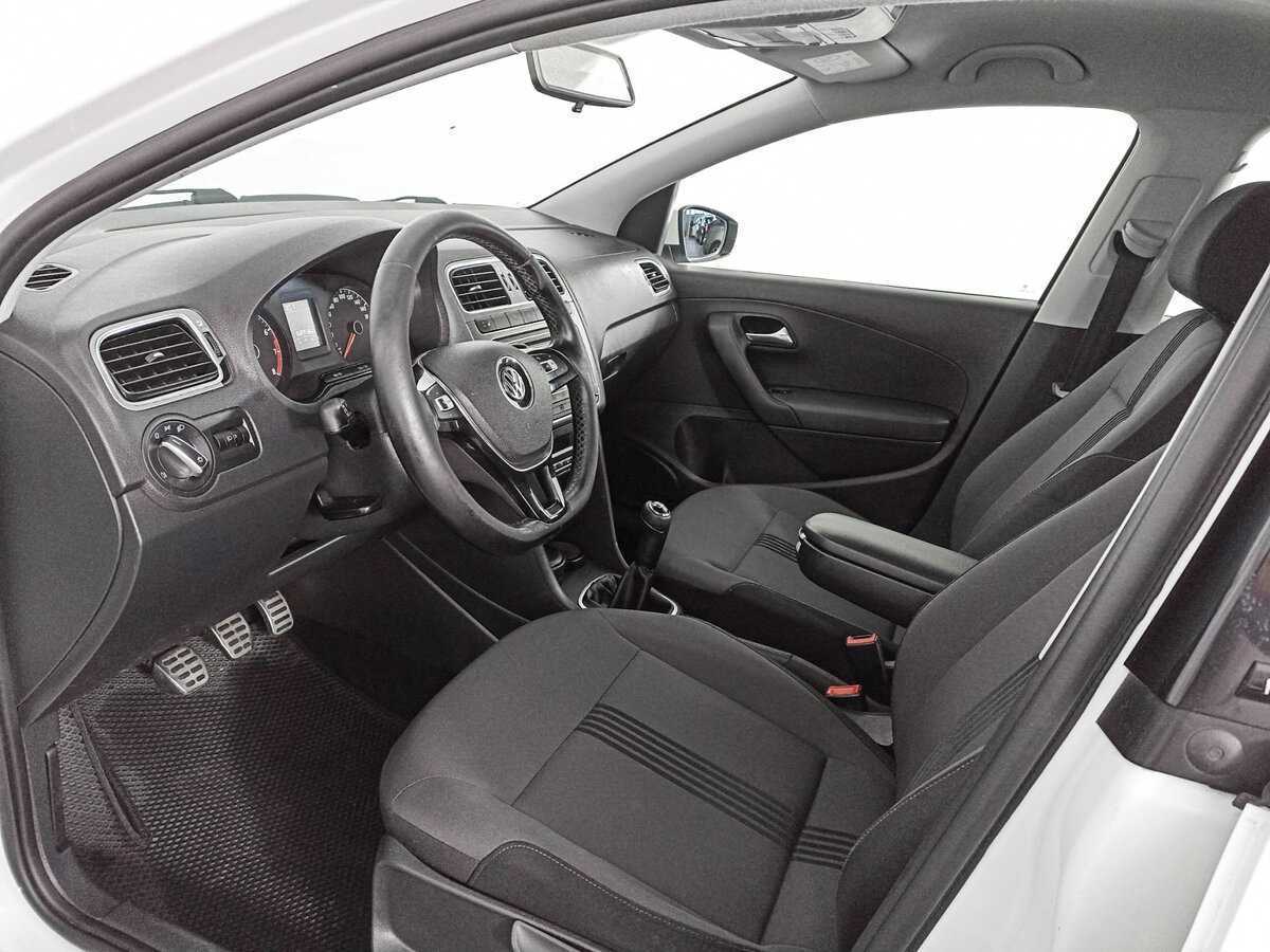 Купить Volkswagen Polo, 2017, 168 939 км, фото №14
